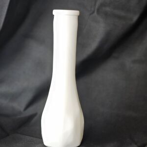Vintage Glass EO Brody White Milk Glass 8 3/4" Flower Bud‎ Vase